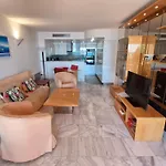 3 Pièces Climatisé Avec Piscine Et Accès - Fr-1-780-53 Apartamento