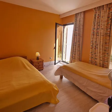 3 Pieces Climatise, Piscine, Acces Plage, Vue Golfe De St Tropez - Fr-1-780-53