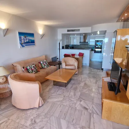 3 Pieces Climatise, Piscine, Acces Plage, Vue Golfe De St Tropez - Fr-1-780-53 Apartment *