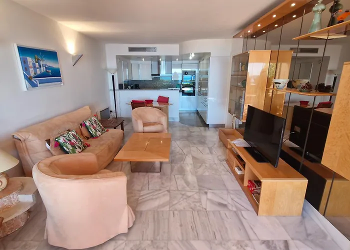 3 Pieces Climatise, Piscine, Acces Plage, Vue Golfe De St Tropez - Fr-1-780-53 Apartment