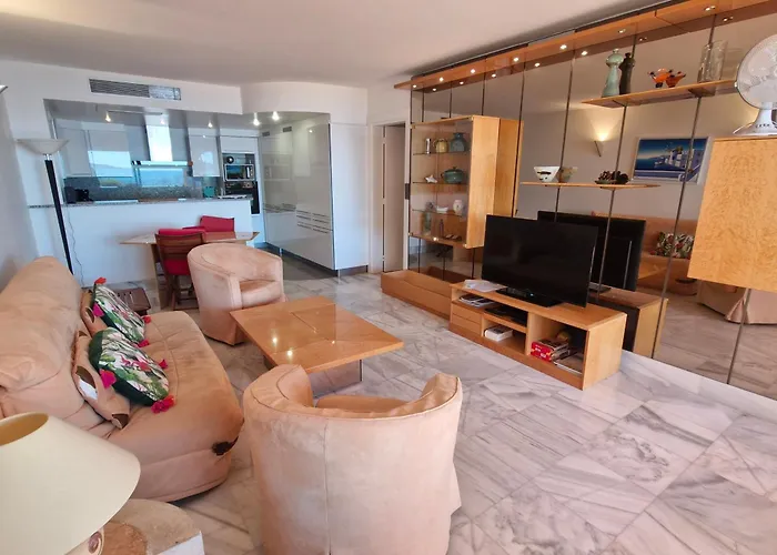 3 Pieces Climatise, Piscine, Acces Plage, Vue Golfe De St Tropez - Fr-1-780-53 * Sainte-Maxime